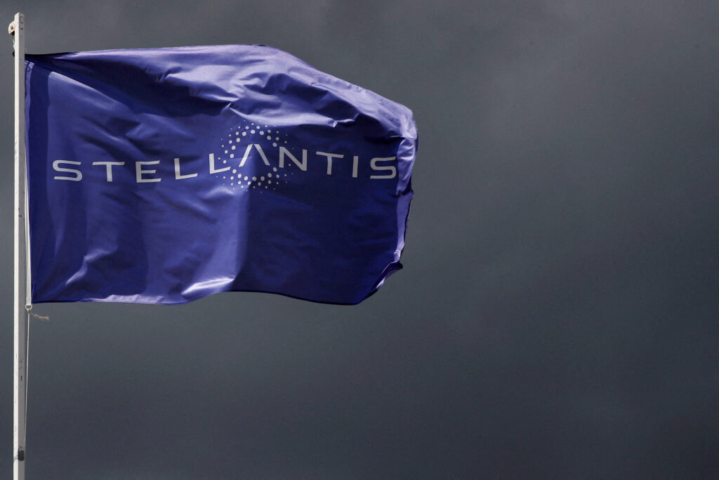 Zastava podjetja Stellantis