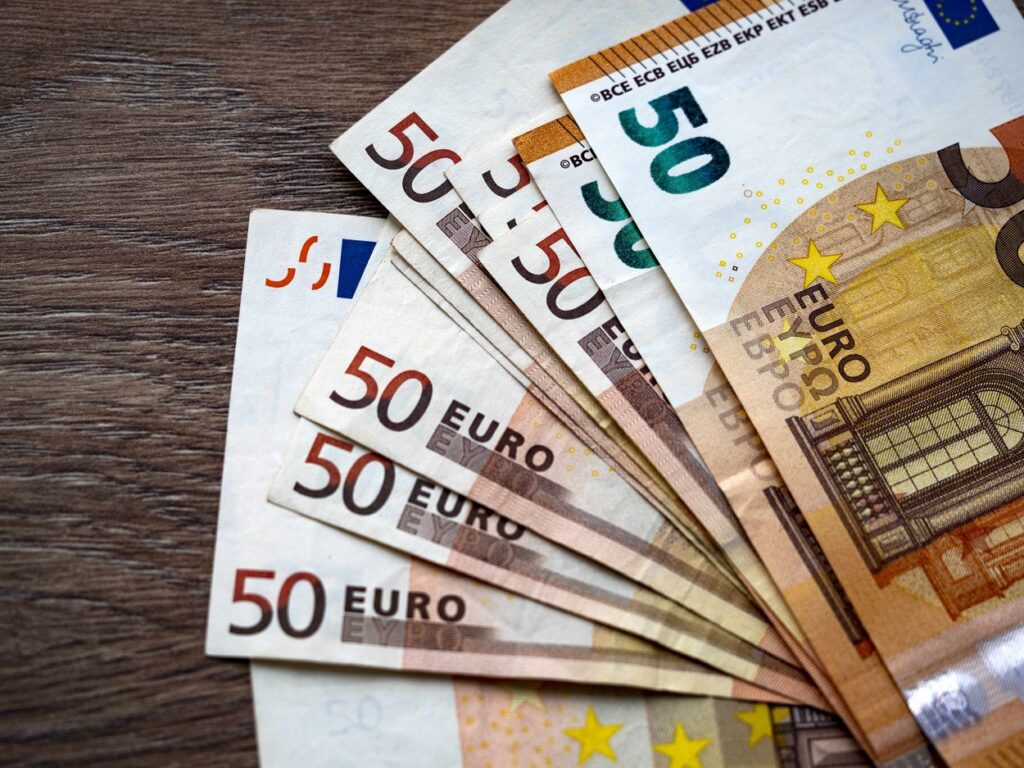 Bankovci za petdeset evrov