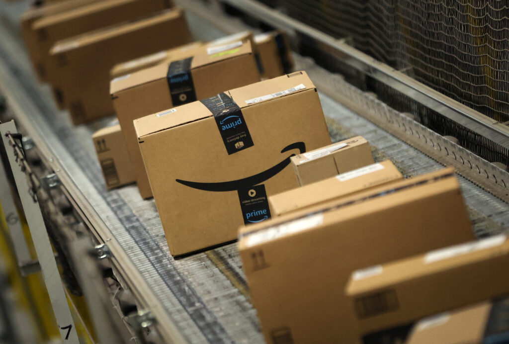 Škatle in paketi podjetja Amazon