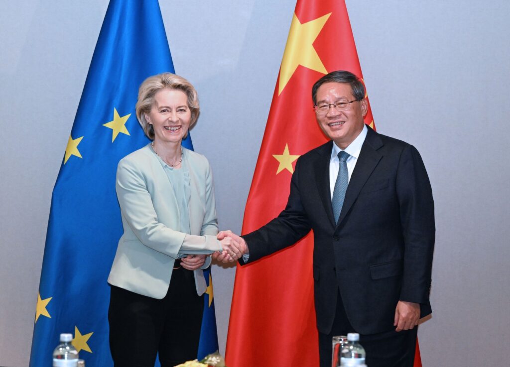 Predsednica Evropske komisije Ursula von der Leyen in kitajski premier Li Qiang
