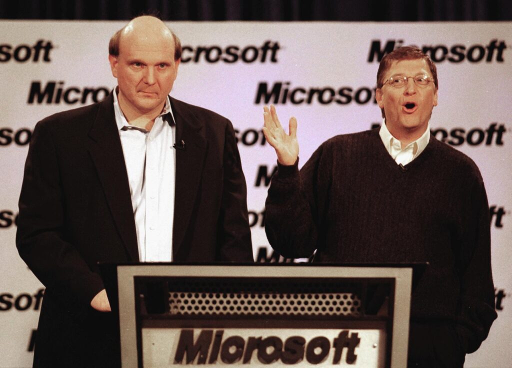 Nekdanji direktor Microsofta Steve Ballmer in ustanovitelj podjetja Bill Gates