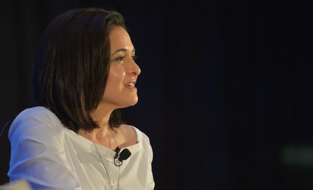 Nekdanja glavna operativna direktorica Mete Sheryl Sandberg