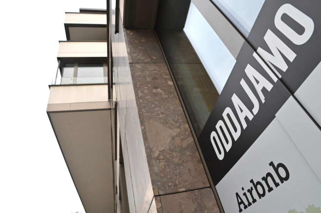 airbnb