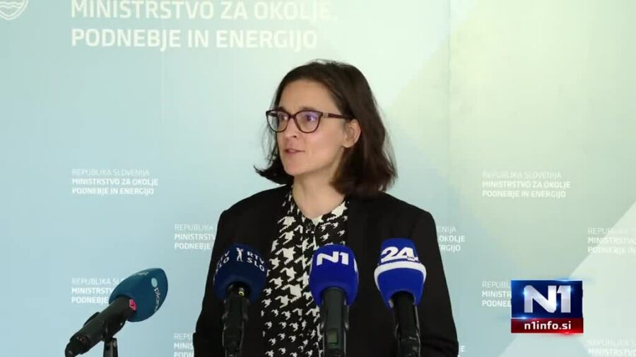 Državna sekretarka na ministrstvu za okolje, podnebje in energijo Tina Seršen