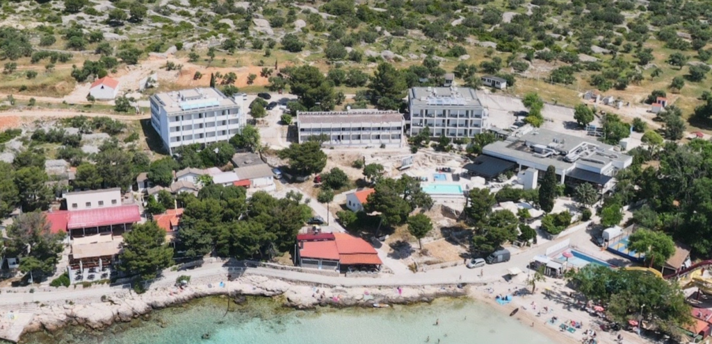 Hotel Colentum na hrvaškem otoku Murter. Prenovil ga je Franc Jager.
