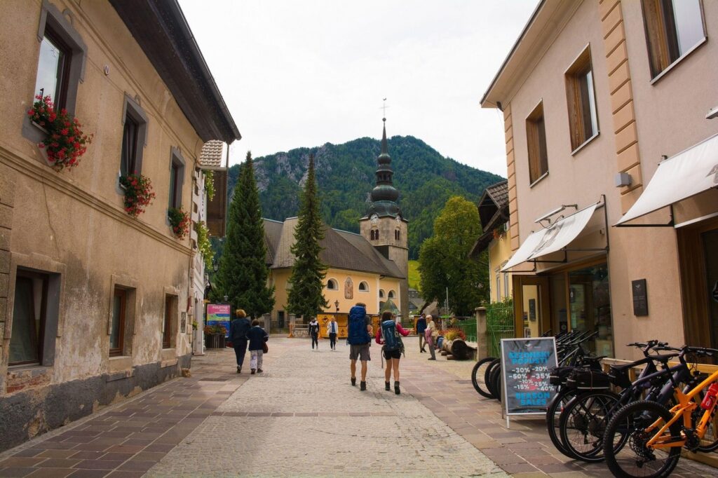 Ulica v centru Kranjske gore