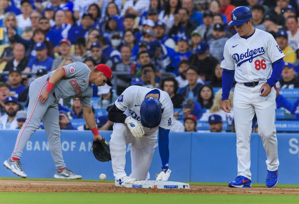 Los Angeles Dodgers med tekmo, na kateri so izgubili proti ekipi Cincinnati Reds