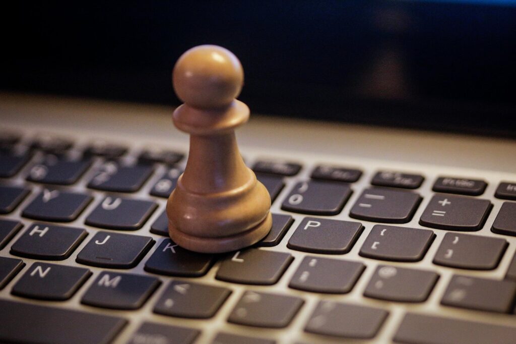 Igranje šaha prek interneta