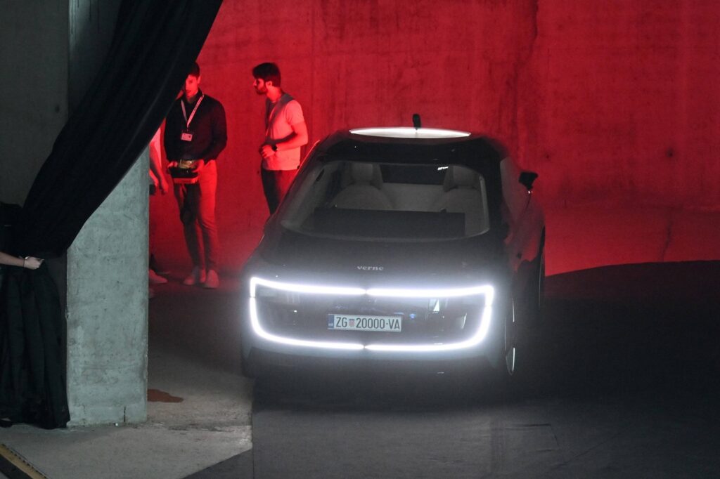 Predstavitev Rimčevega robotaksija Verne