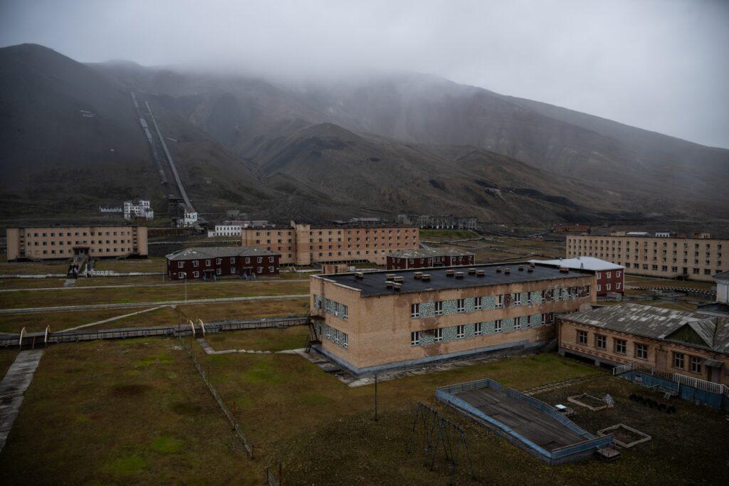 Rusko mesto Pyramiden na norveškem otoku Svalbard