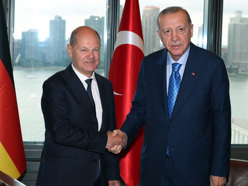 Nemški kancler Olaf Scholz in turški predsednik Recep Tayyip Erdogan