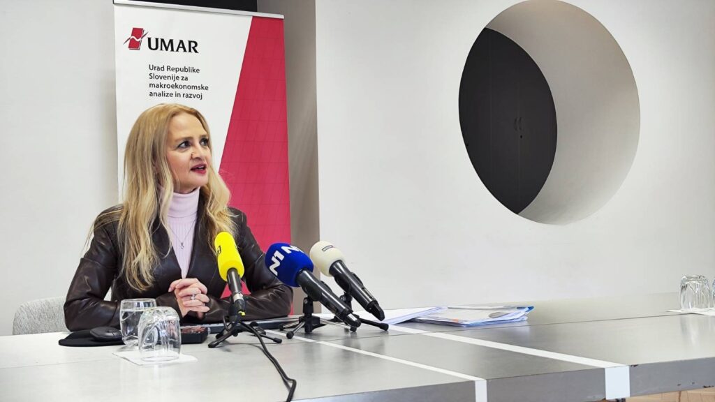 Vršilka dolžnosti direktorja Umarja Maja Bednaš