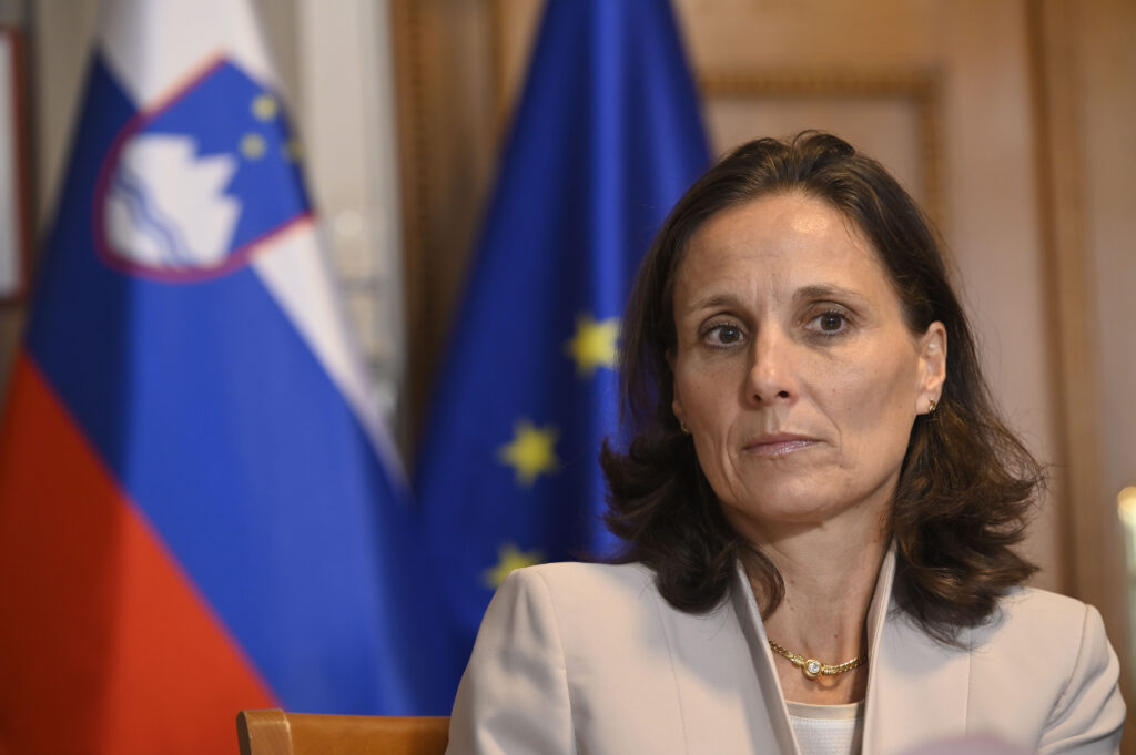 Ministrstv za finance je že dbilnekaj predlgv za zmanj&scaron;anje prračunske prave, pravi državvna sekretarka Sa&scaron;a Jazbec.