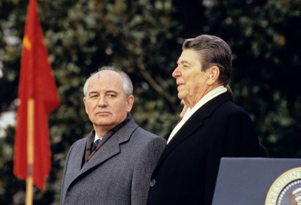 Nekdanji predsednik Sovjetske zveze Mihail Gorbačov in nekdanji predsednik ZDA Ronald Reagan