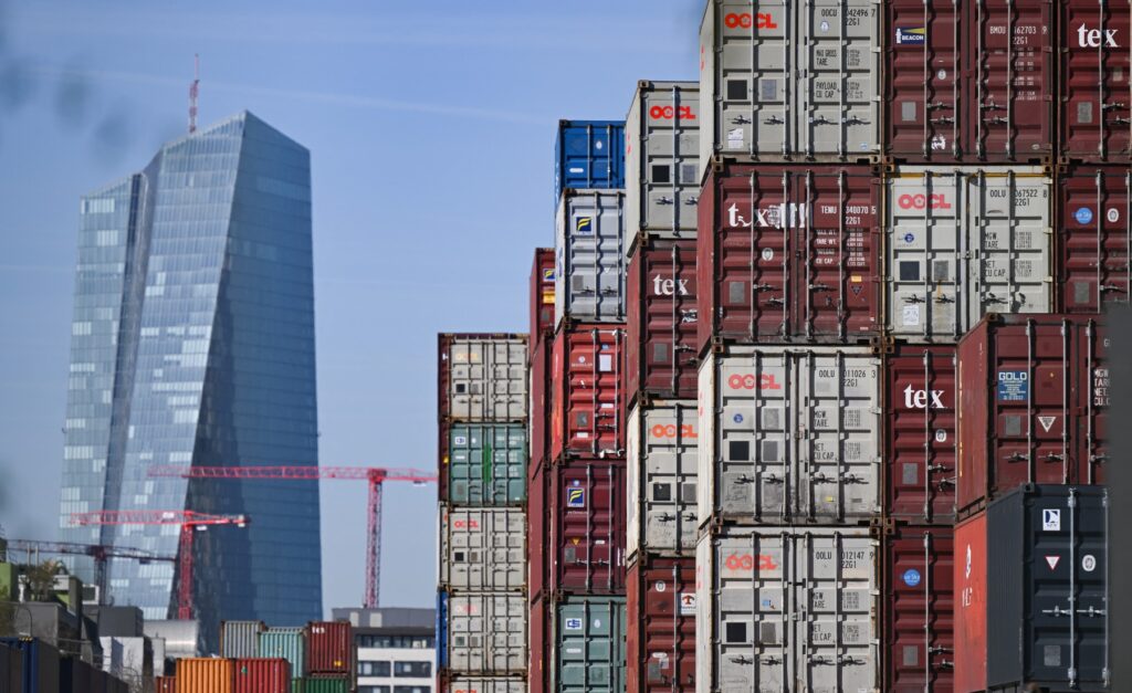 Evropska centralna banka (ECB) in ladijski kontejnerji