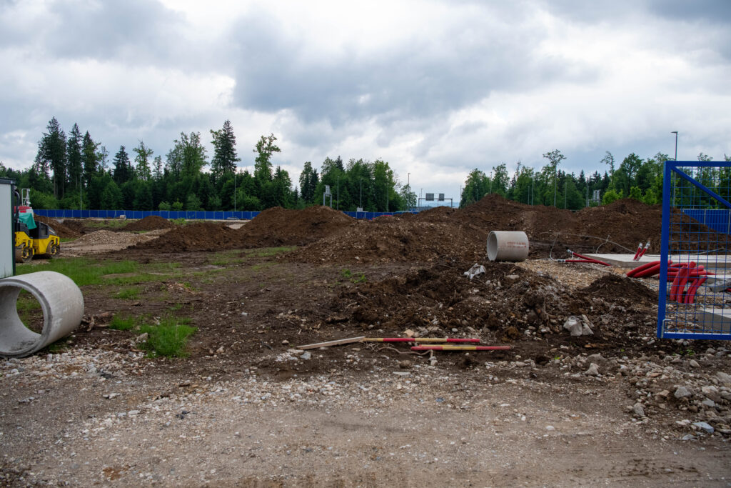 Gradbišče Lek Brnik