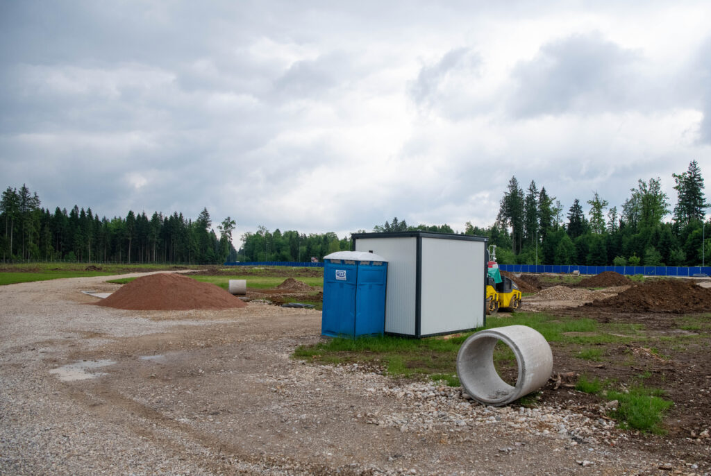 Gradbišče Lek Brnik