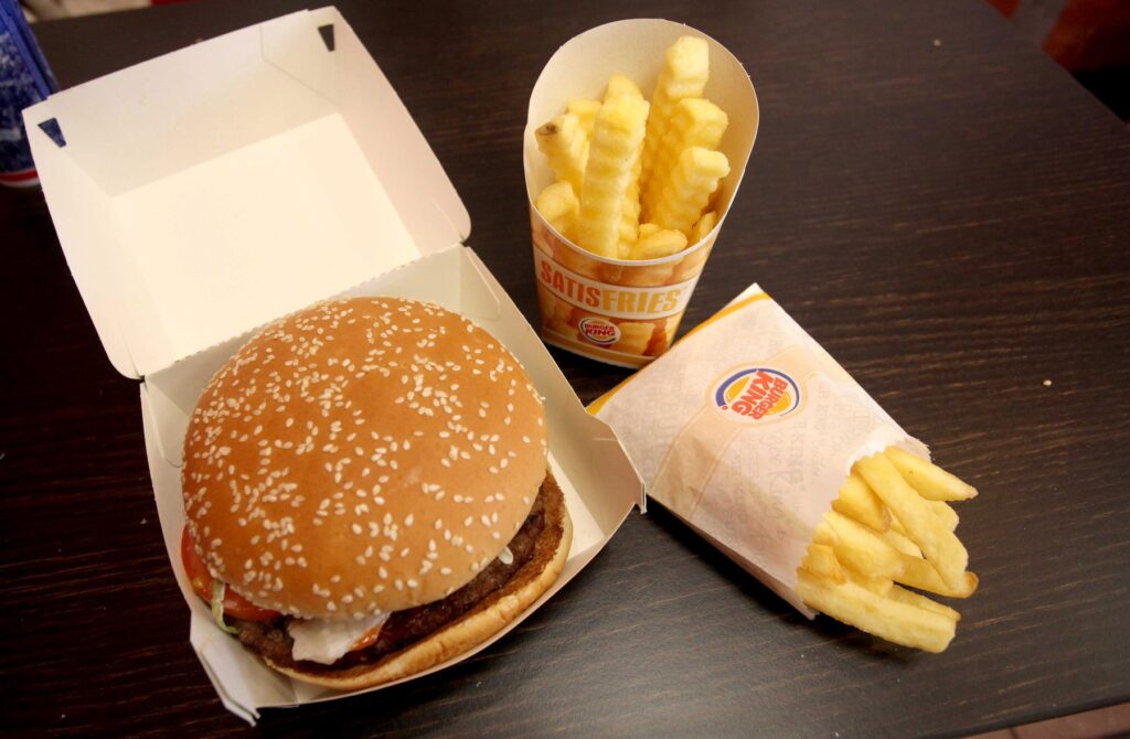 Hamburger Big Whopper s krompirčkom