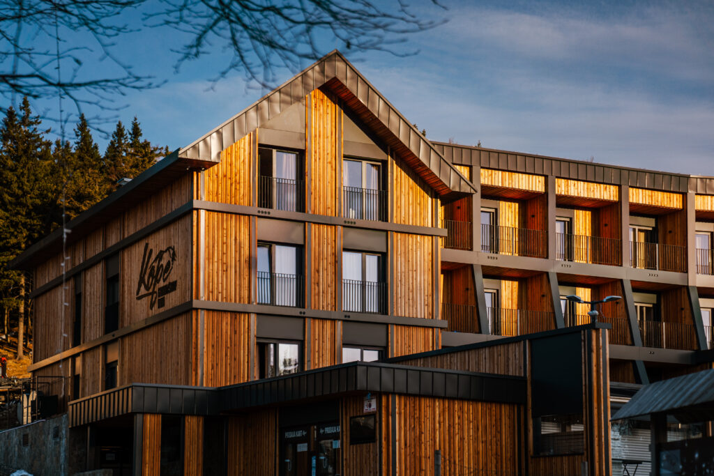 Grmovškov dom, Kope