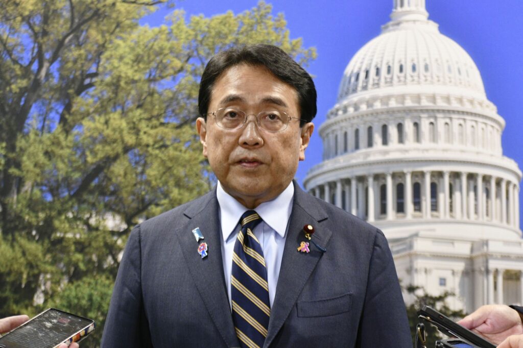 Ryosei Akazawa, Japonska, carine, pogajanja