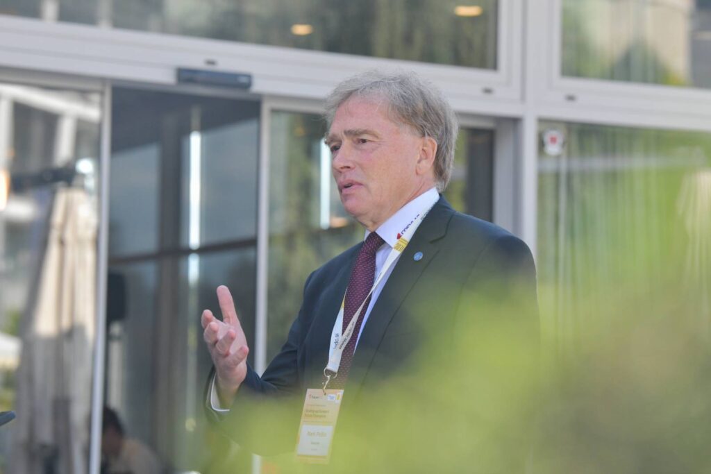 Direktor Cosylaba Mark Pleško na Blejskem strateškem forumu