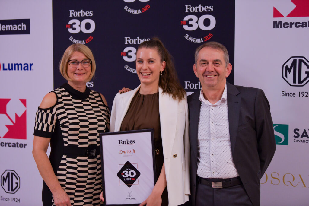 Eva Esih, soustanoviteljica Psybit, s starši na 30 pod 30