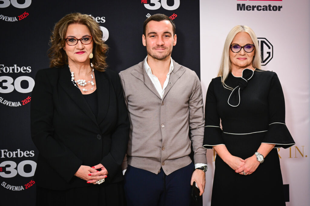 Urednica Forbes Slovenija Bojana Humar, direktorica in urednica N1 Slovenija Katja Šeruga in Aljoša Marković