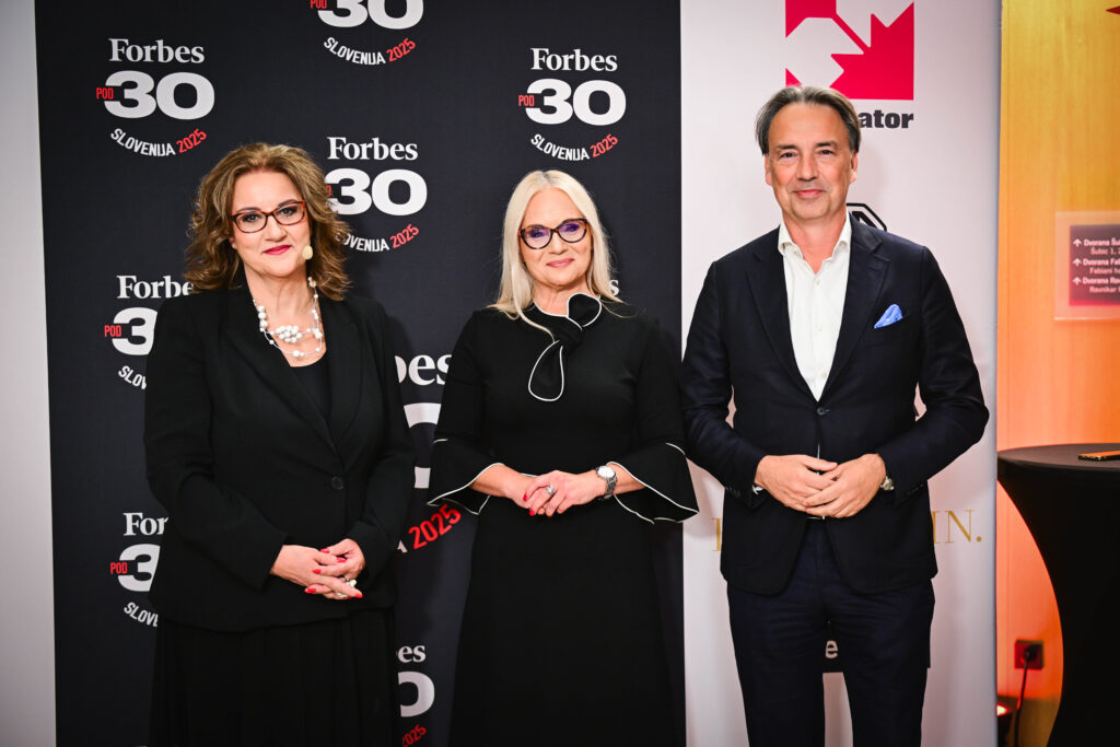 Urednica Forbes Slovenija Bojana Humar, direktorica in urednica N1 Slovenija Katja Šeruga in predsednik poslovodstva Telemacha Slovenija Tomislav Čizmić