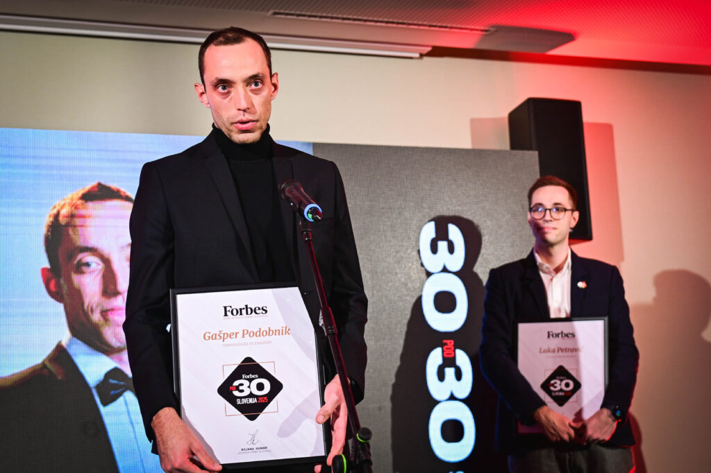 Raziskovalec Gašper Podobnik