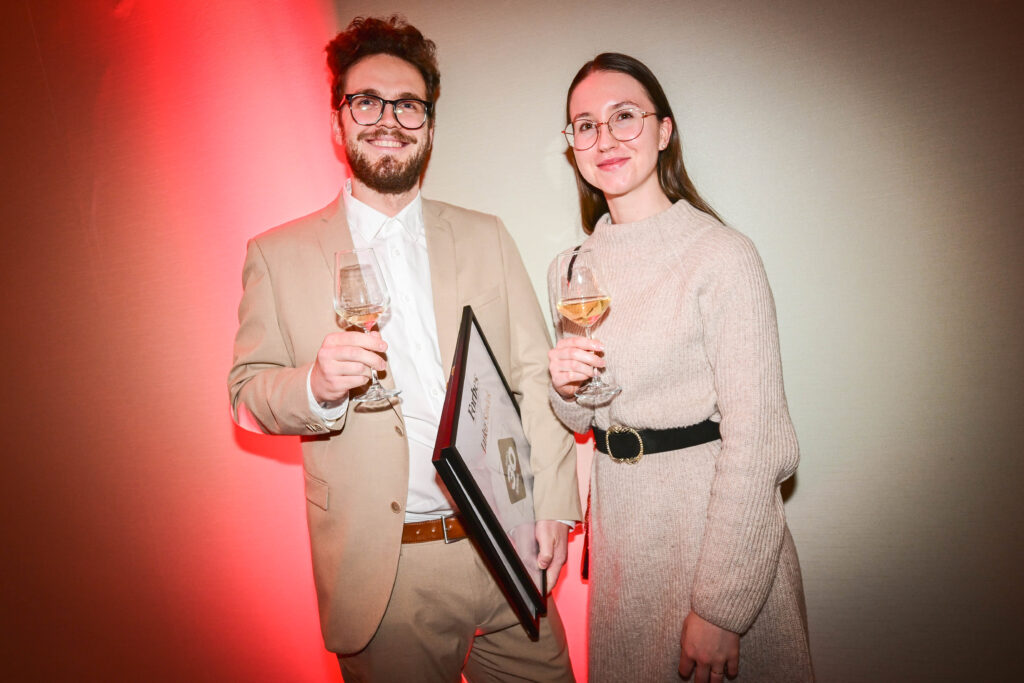 Luka Sinček, soustanovitelj Juicy Marbles, s partnerko