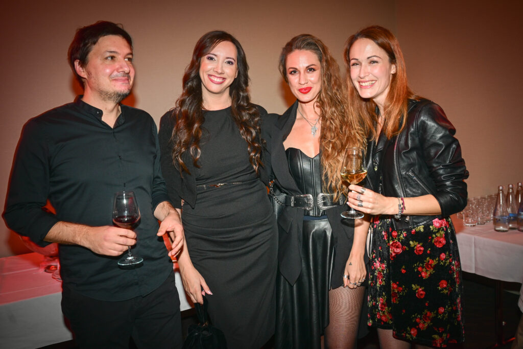 Urednik N1 Slovenija Vid Libnik, urednica N1 Slovenija Neda Došenović, televizijska voditeljica Tara Zupančič in novinarka N1 Slovenija Alenka Grmek