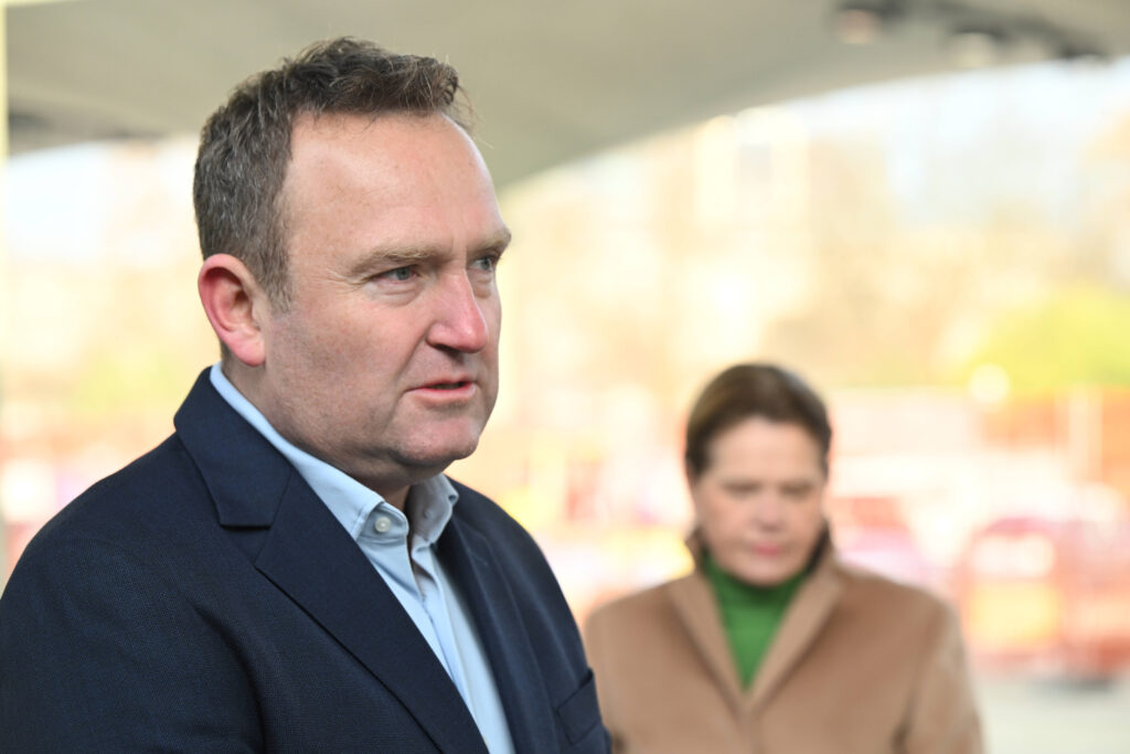 Dušan Mes, Alenka Bratušek