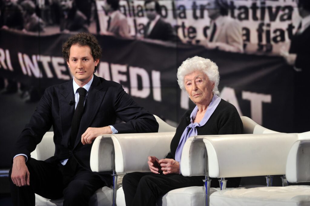 Predsednik Stellantisa John Elkann in ena izmed delničark Maria Sole Agnelli