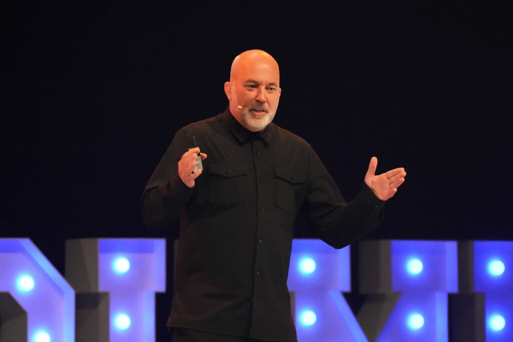 Sven Voth, Snipes, Hervis