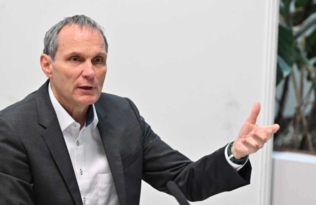 Direktor ZPIZ Marijan Papež