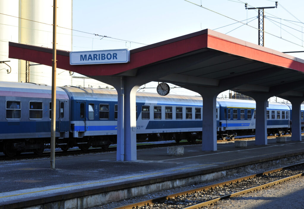 Železni&scaron;ka postaja Maribor