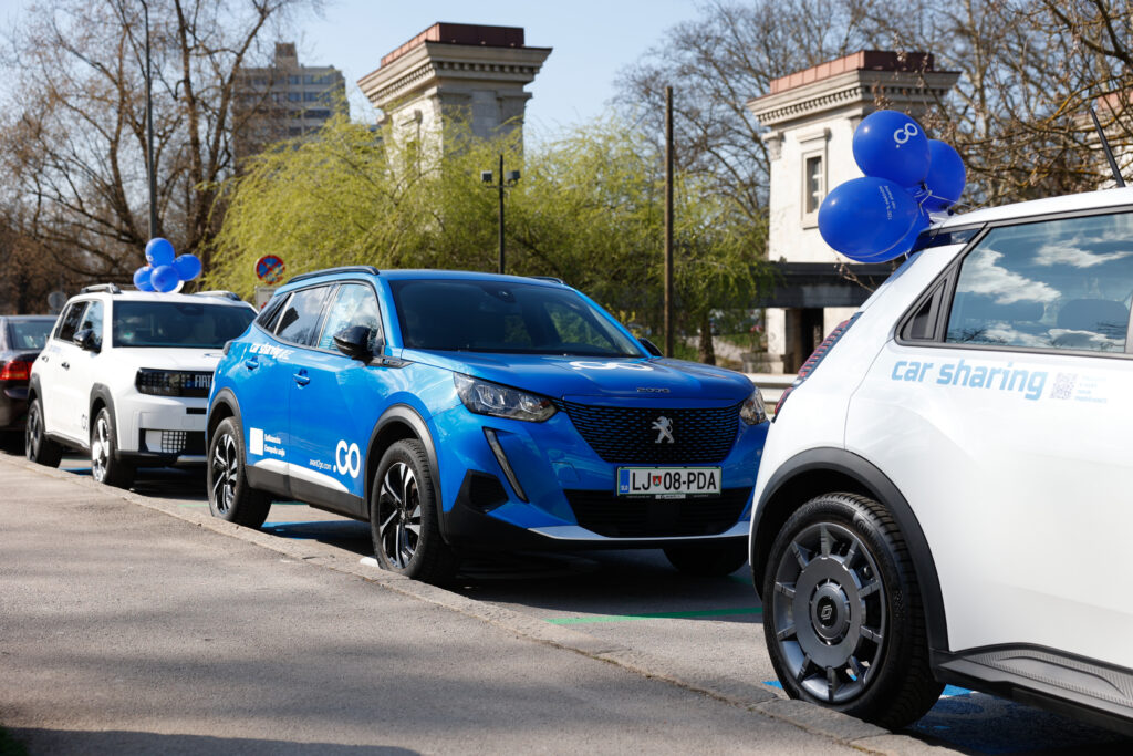 Podpis koncesijske pogodbe za javni sistem izposoje električnih vozil