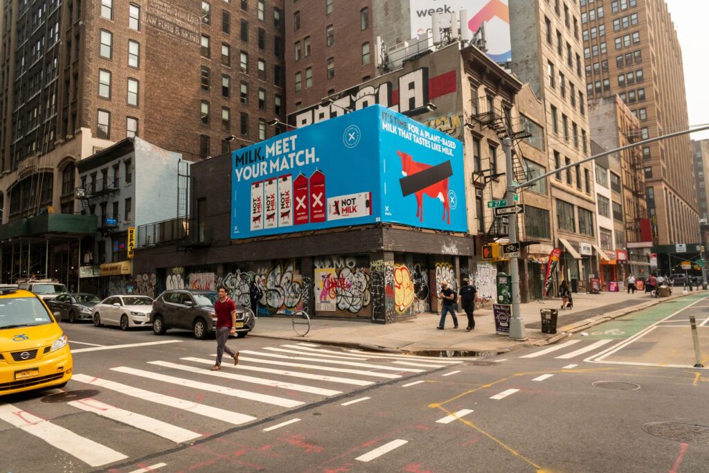 Oglas za rastlinsko mleko NotMilk