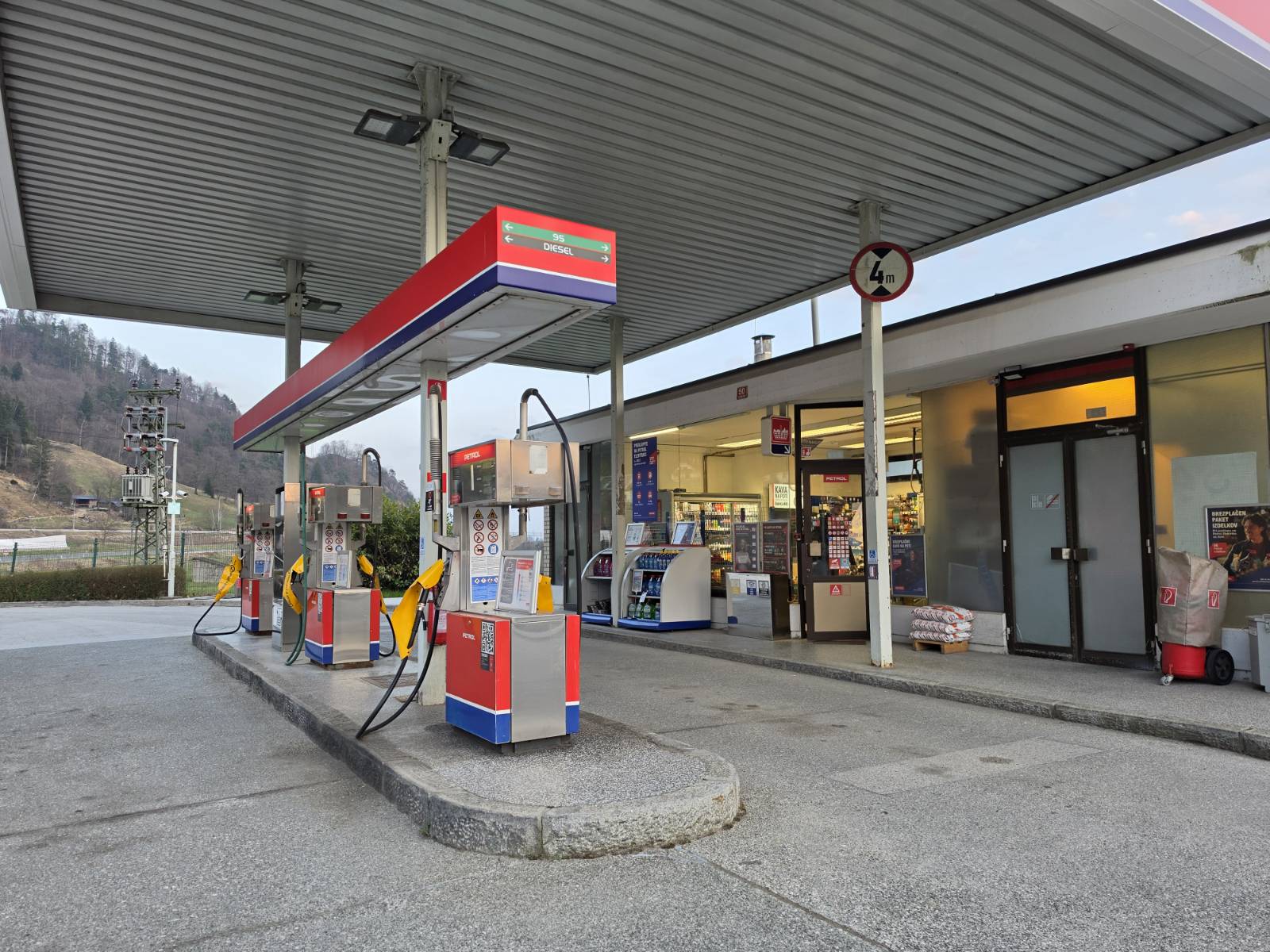Petrol Koro&scaron;ka Bela