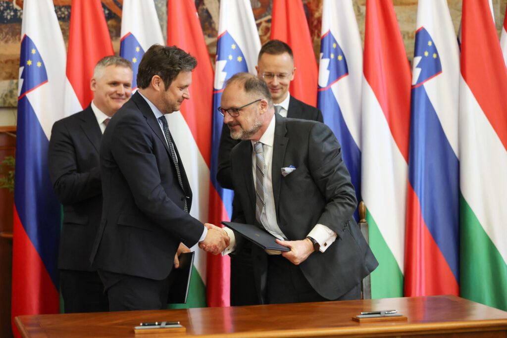 Podpis pogodbe o novi plinski povezavi med Slovenijo in Madžarsko