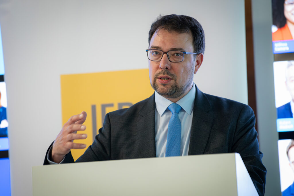 Peter Wostner, Umar