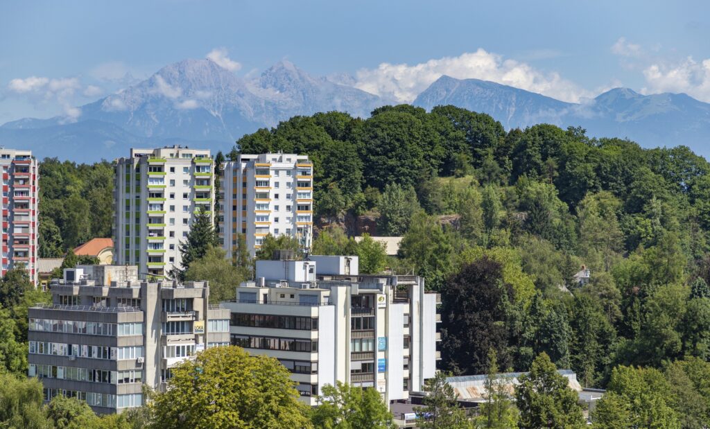 Stanovanja, bloki, stavbe
