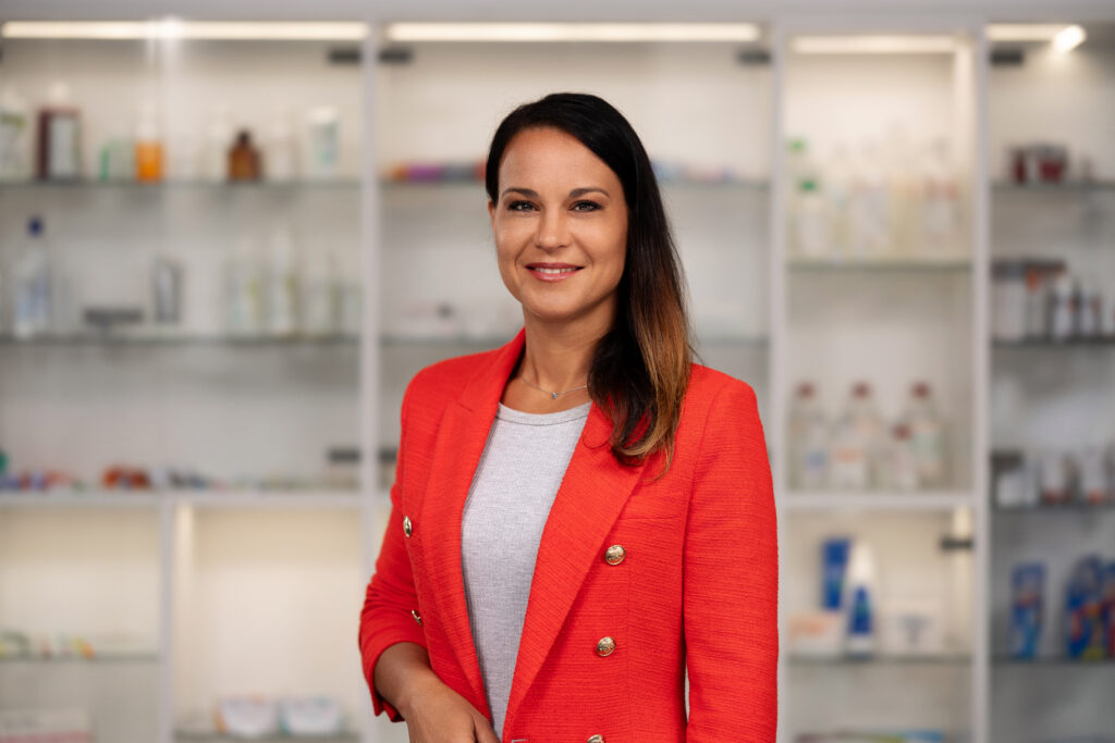 Maja Strnad Cestar, Medis