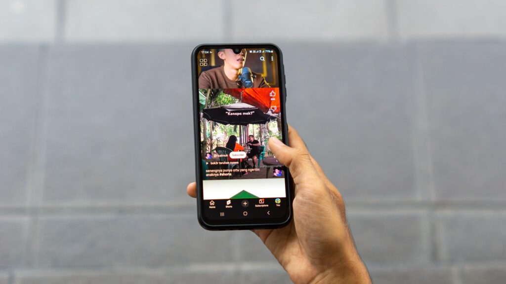 YouTube, shorts, pametni telefon, videoposnetki