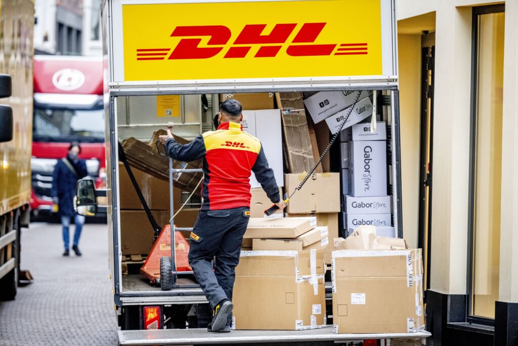 Dostava paketov DHL