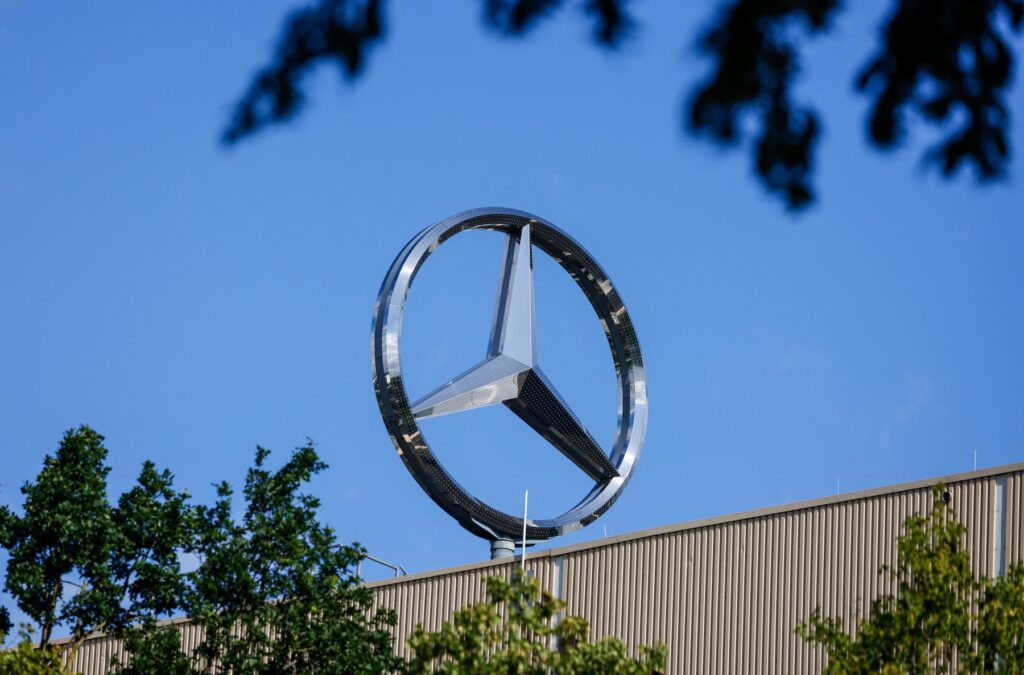 Logotip Mercedes-Benza