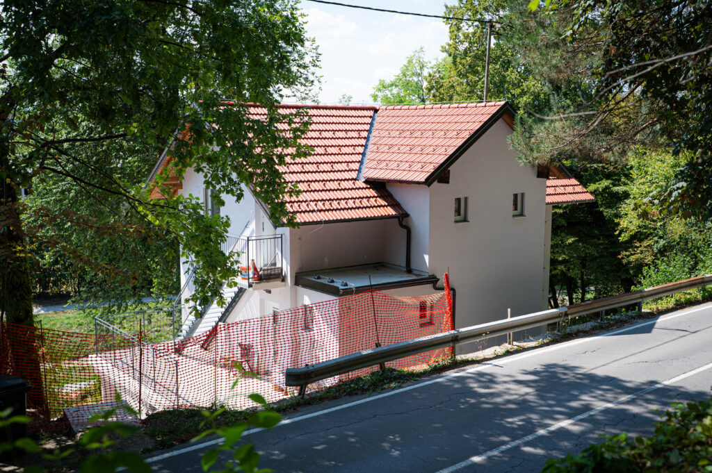 Hi&scaron;a Biotehni&scaron;ke univerze