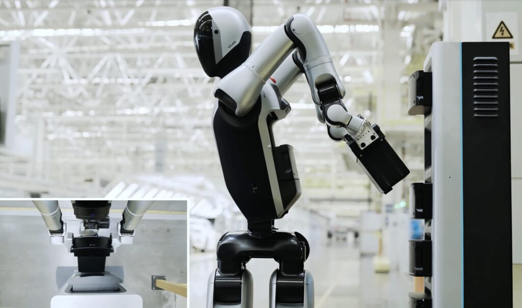 Humanoidni robot Walker S2 proizvajalca Ubtech