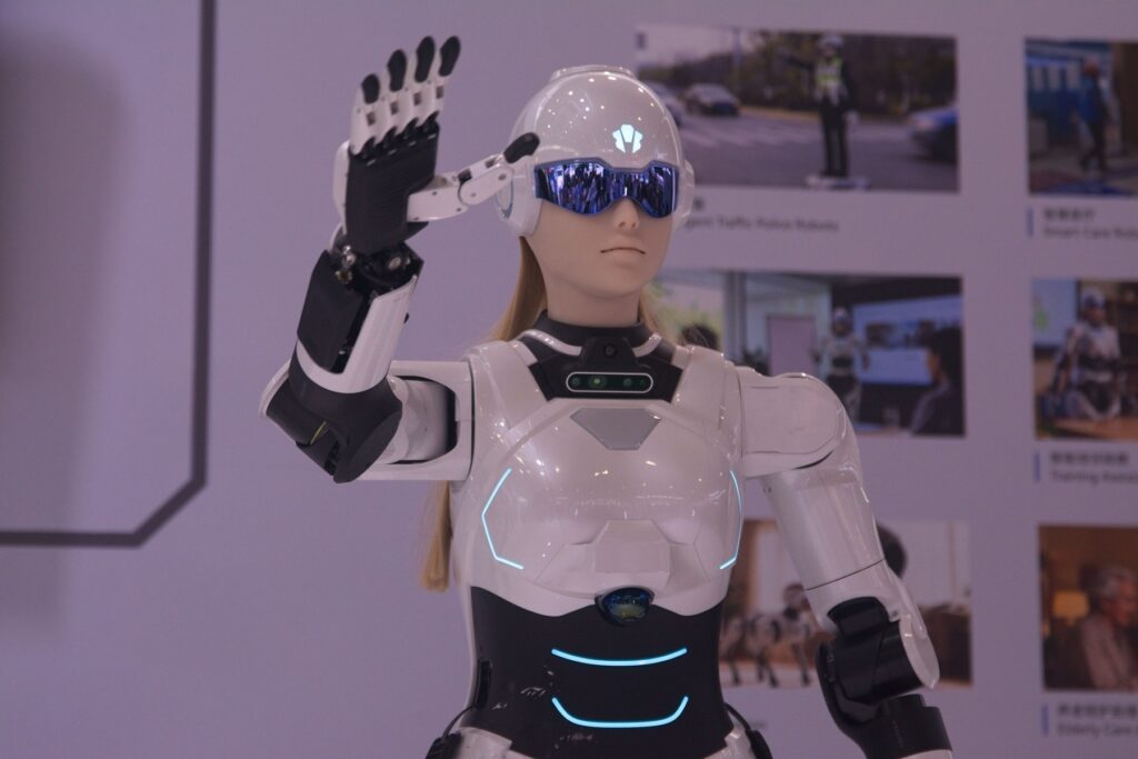 Humanoidni robot podjetja AiMOGA