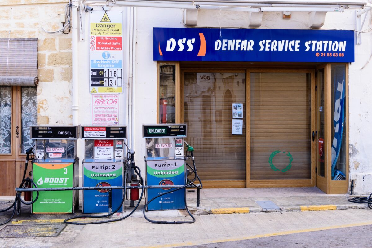Kako lahko črpalke na Malti dizel prodajajo po 1,2 evra za liter